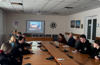 Незаконний обіг зброї як загроза національній безпеці Україниу інституті відбувся тематичний захід з нагоди Дня сміху Фото