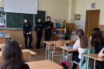 Профорієнтаційна робота курсантів: школярів ознайомили з професіями криміналіста і судового експерта Фото