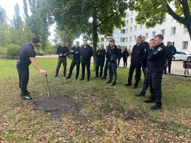 Особливості використання сучасних пошукових пристроїв у діяльності підрозділів Національної поліції України Особливості використання сучасних пошукових пристроїв у діяльності підрозділів Національної поліції України