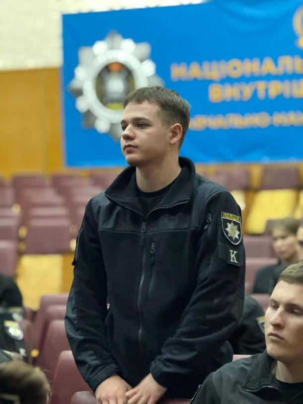 Зустріч із героєм: здобувачі НАВС поспілкувалися з ветераном російсько-української війни