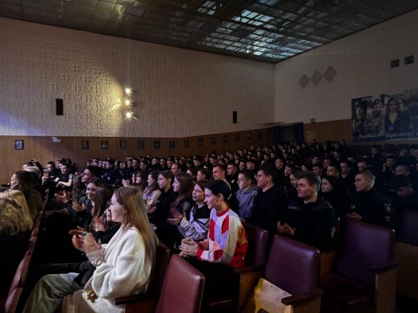 У Навчально-науковому експертно-криміналістичному інституті відбувся тематичний захід з нагоди Дня сміху У Навчально-науковому експертно-криміналістичному інституті відбувся тематичний захід з нагоди Дня сміху