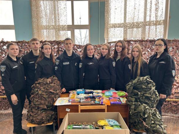 Студенти та викладачі навчально-наукового експертно-криміналістичного інституту НАВС підтримали захисників України через «Майстерню тепла»