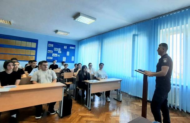 Першокурсників ознайомили з діяльністю наукових гуртків