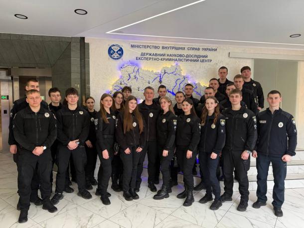 Здобувачі академії відвідали центральний офіс Експертної служби МВС України