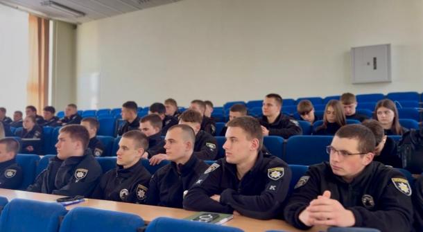 У ННЕКІ відбулася лекція-презентація новітніх засобів криміналістичного забезпечення