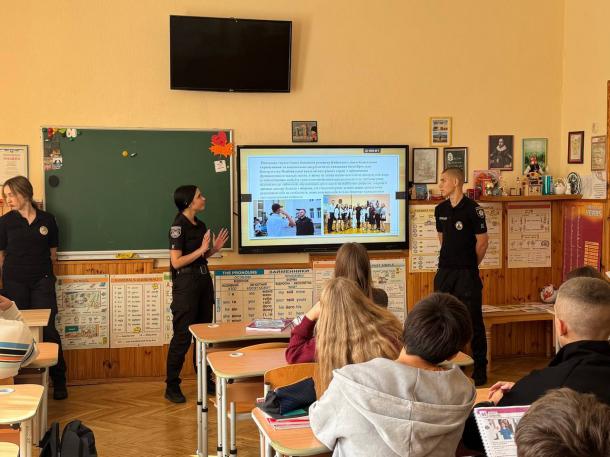 Право та майбутня професія: курсанти НАВС провели захід для учнів ліцею № 90 Право та майбутня професія: курсанти НАВС провели захід для учнів ліцею № 90