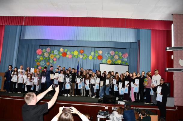 Керівництво Дніпровської РДА привітало майбутніх захисників правопорядку з Міжнародним днем студента