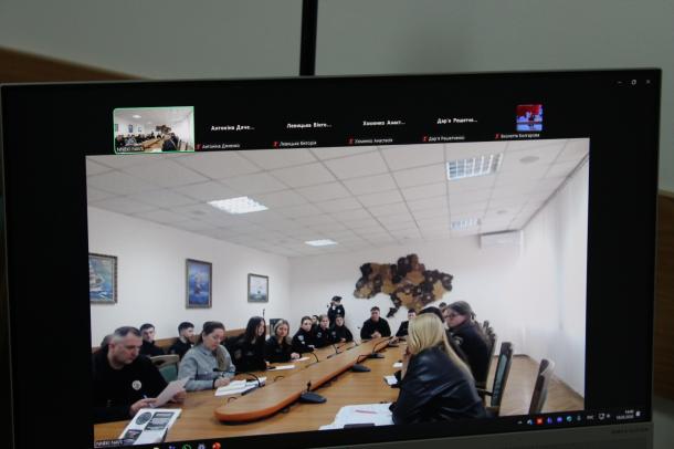 Криміналісти продовжують наукові пошуки Криміналісти продовжують наукові пошуки