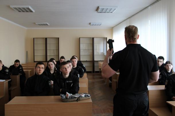 Тактична медицина: практичний досвід для курсантів і студентів ННЕКІ НАВС Тактична медицина: практичний досвід для курсантів і студентів ННЕКІ НАВС