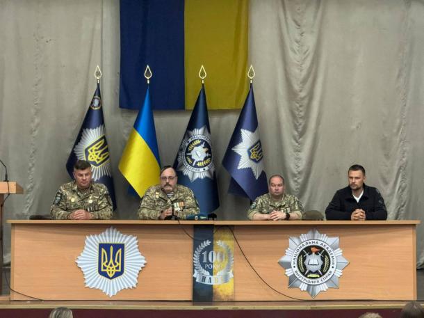 Зустріч поколінь: курсанти НАВС ушанували ветеранів російсько-української війни