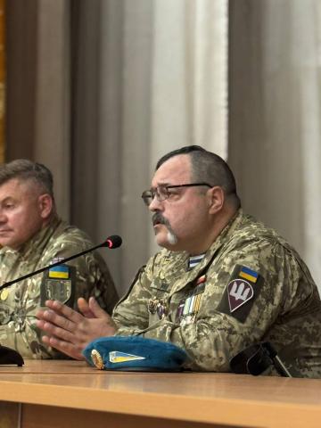 Зустріч поколінь: курсанти НАВС ушанували ветеранів російсько-української війни