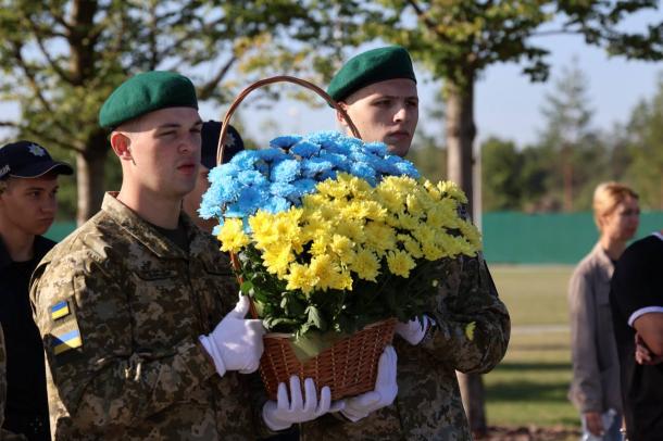 Вшановуємо сьогодні — пам’ятаємо щодня Вшановуємо сьогодні — пам’ятаємо щодня