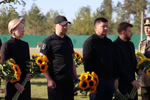 Вшановуємо сьогодні — пам’ятаємо щодня Вшановуємо сьогодні — пам’ятаємо щодня